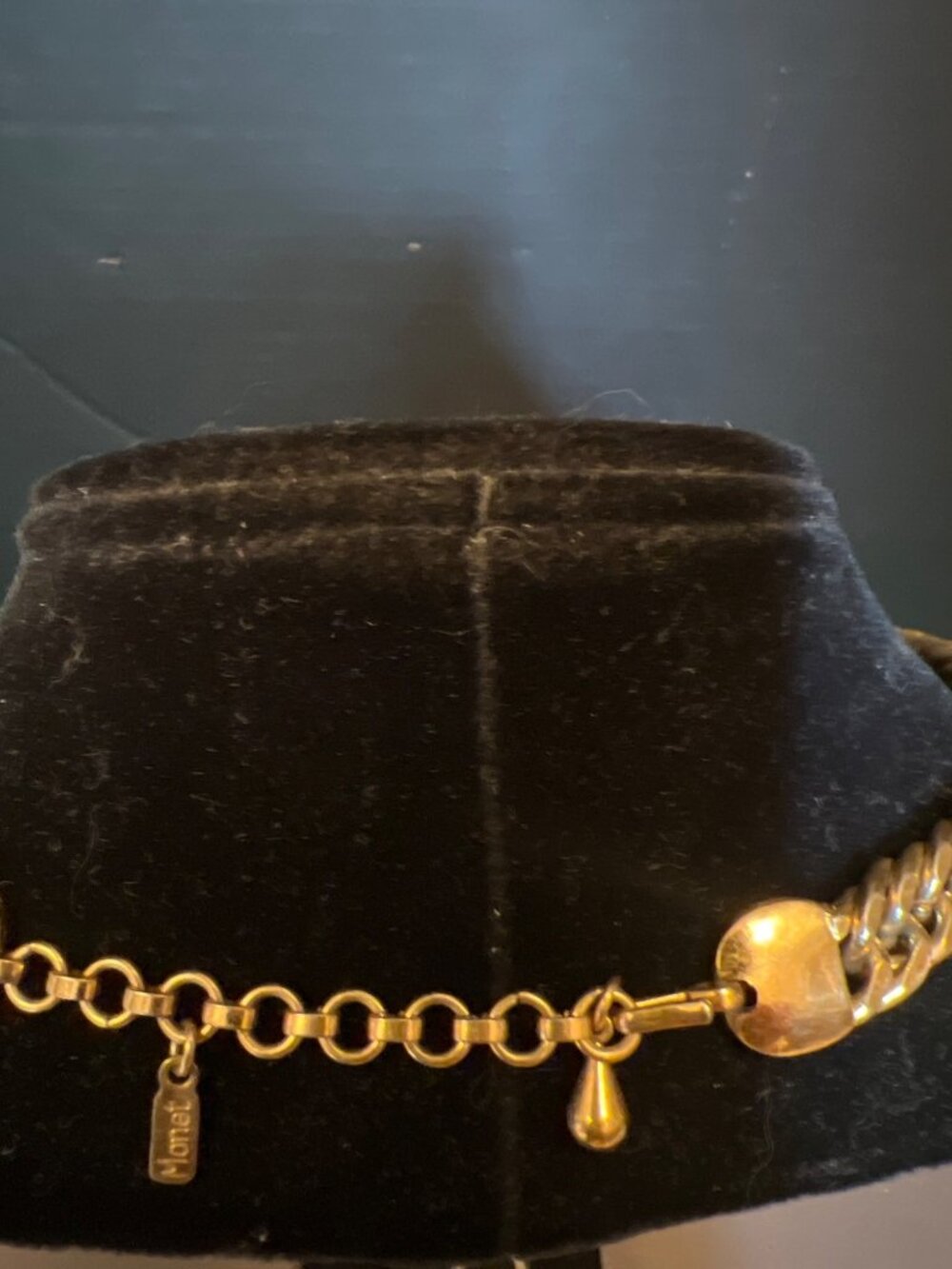 Monet Vintage Gold-Tone Cuban Link Chain Necklace With Adjustable Lobster Clasp - Picture 6 of 10